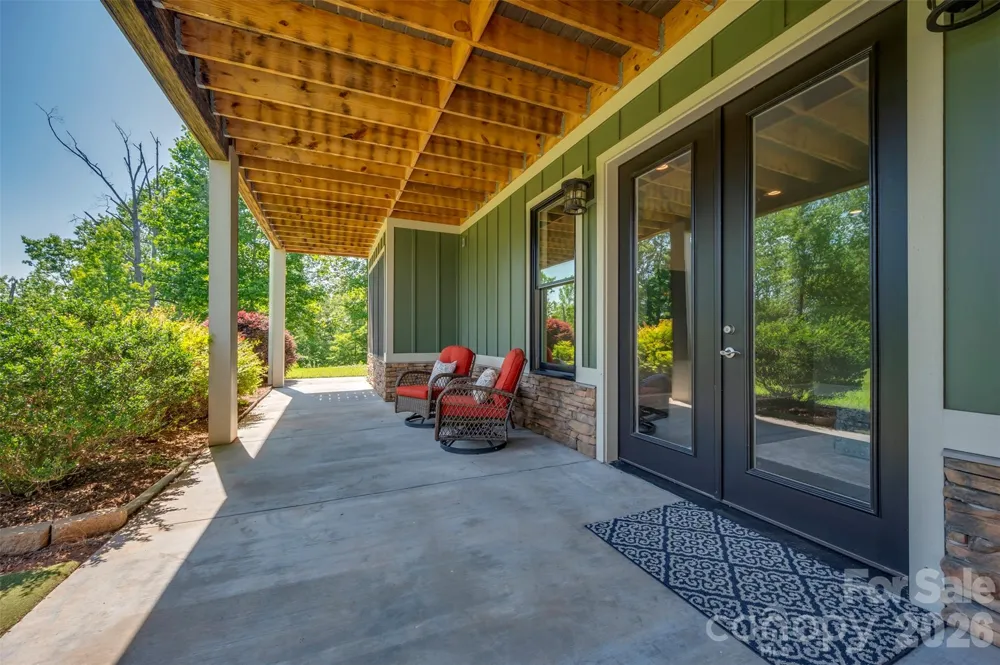 398 Mapleton Lane Columbus, NC 28722