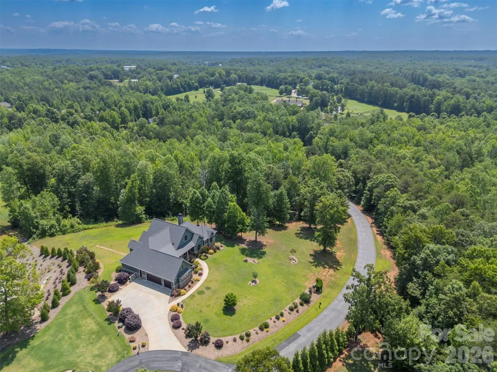 398 Mapleton Lane Columbus, NC 28722