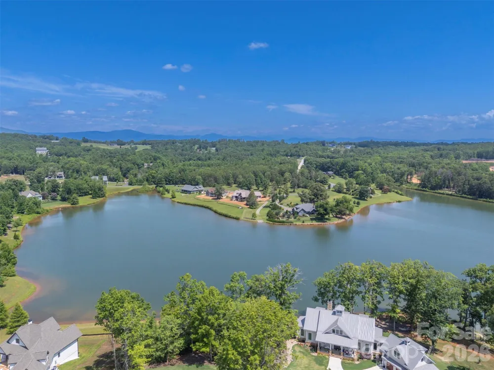 398 Mapleton Lane Columbus, NC 28722