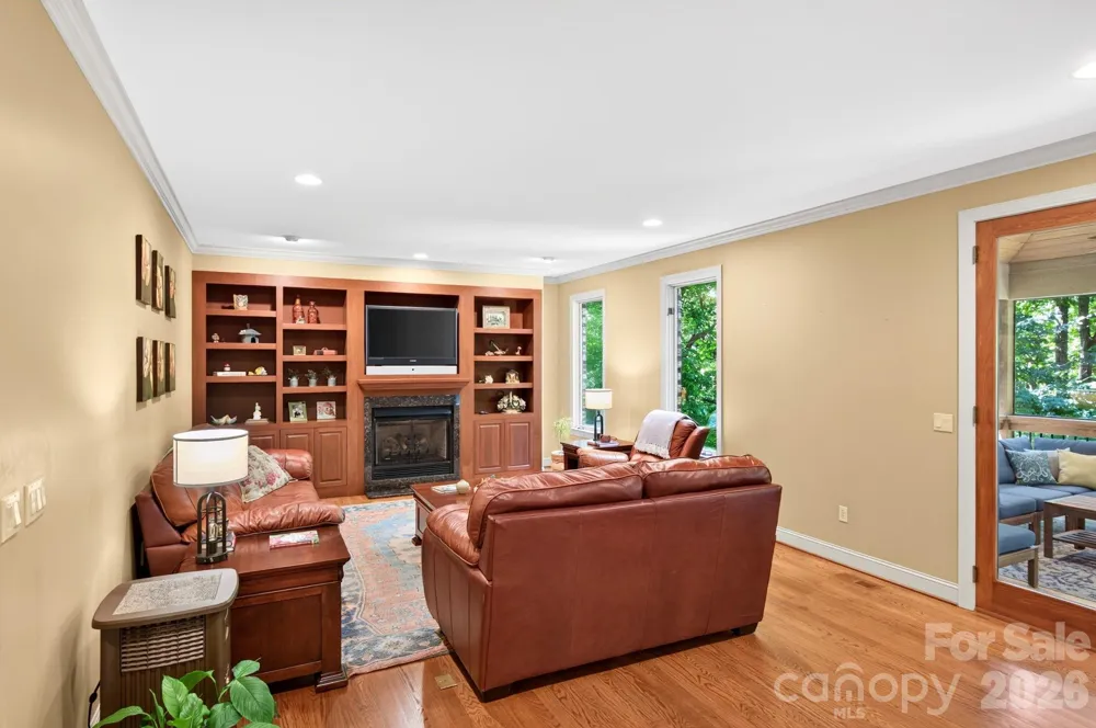 25 Whitaker View Road Fairview, NC 28730