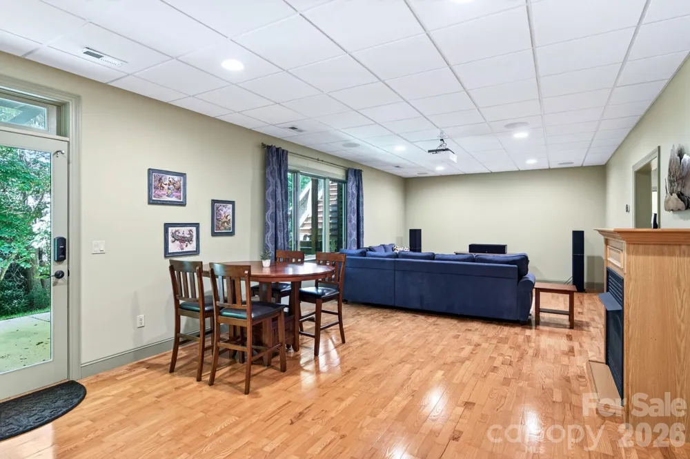25 Whitaker View Road Fairview, NC 28730