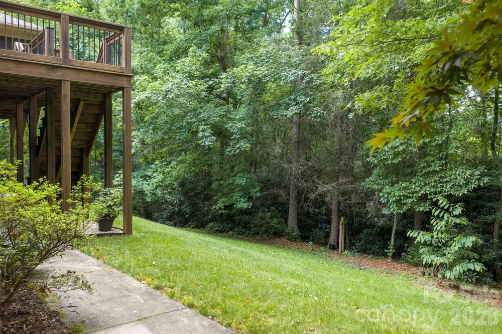 25 Whitaker View Road Fairview, NC 28730