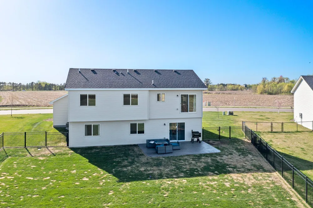 1120 7th Avenue NE Isanti, MN 55040