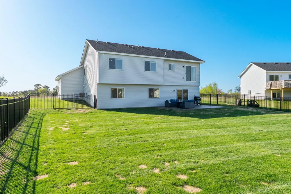 1120 7th Avenue NE Isanti, MN 55040