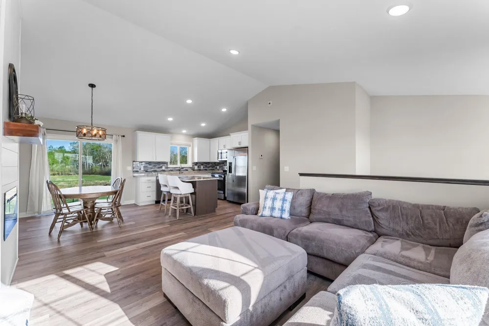 1120 7th Avenue NE Isanti, MN 55040