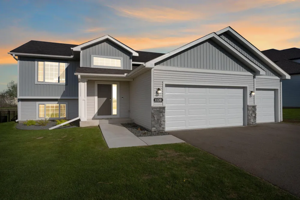 1120 7th Avenue NE Isanti, MN 55040