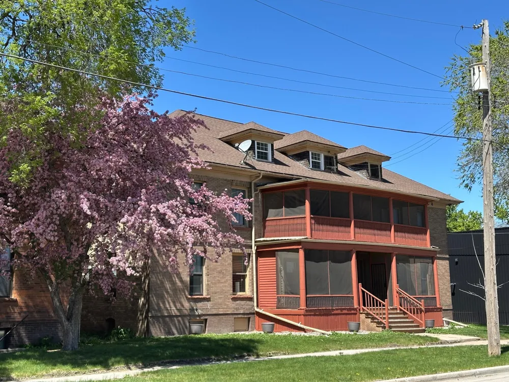 117 11 STREET S Fargo, ND 58103