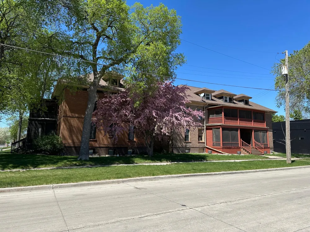 117 11 STREET S Fargo, ND 58103