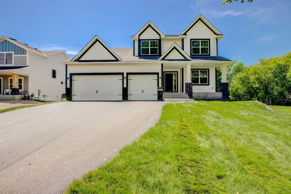 22508 Thrush Street Oak Grove, MN 55005