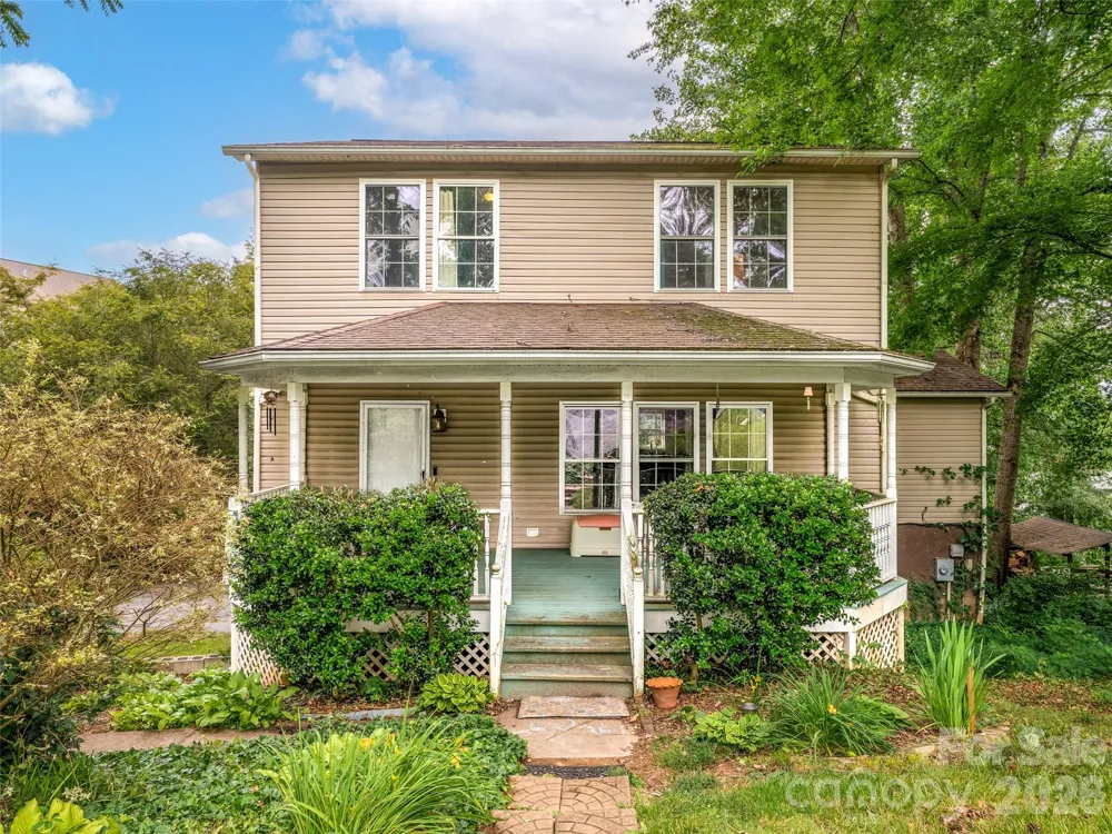 17 Captains Drive Candler, NC 28715