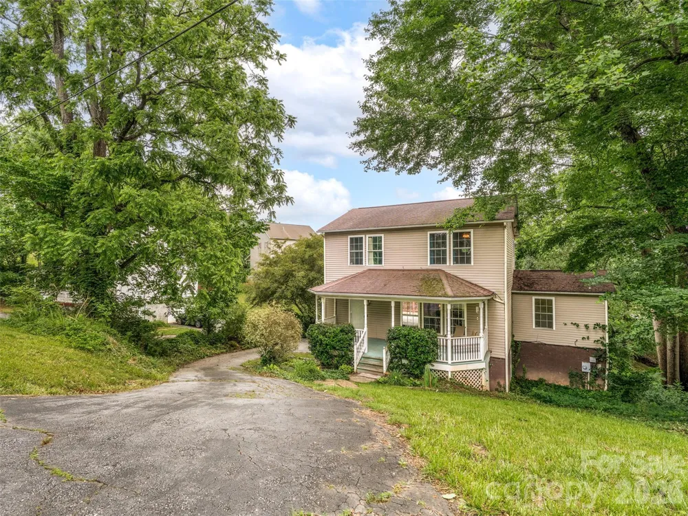 17 Captains Drive Candler, NC 28715