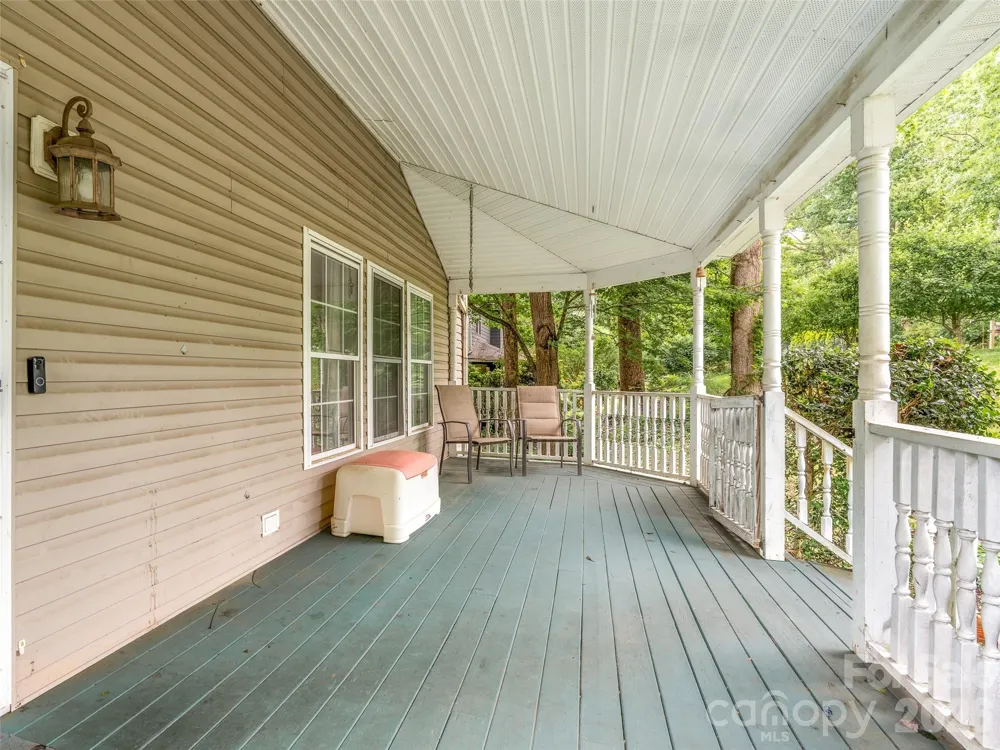 17 Captains Drive Candler, NC 28715
