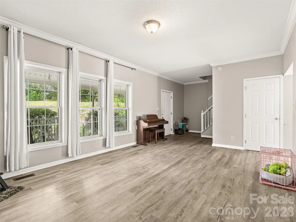 17 Captains Drive Candler, NC 28715