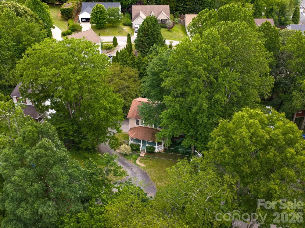 17 Captains Drive Candler, NC 28715