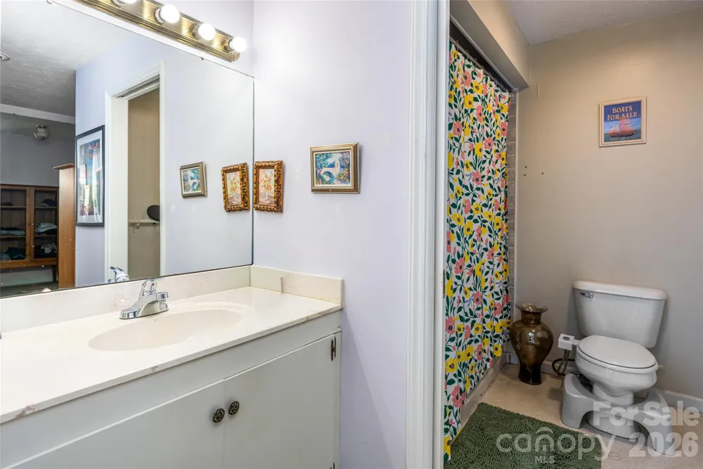 233 Church Road Fairview, NC 28730