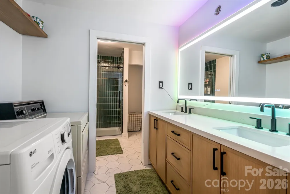 233 Church Road Fairview, NC 28730