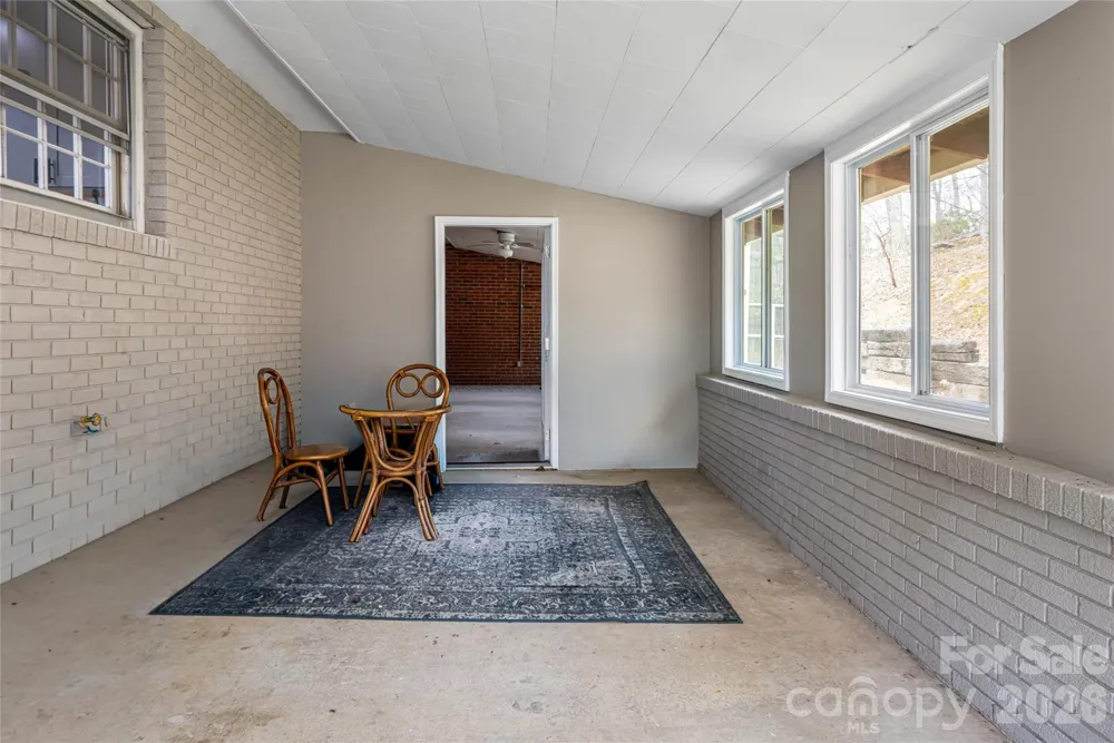 233 Church Road Fairview, NC 28730