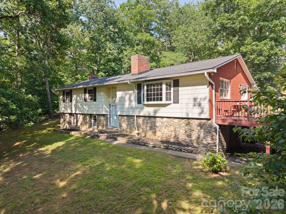 233 Church Road Fairview, NC 28730