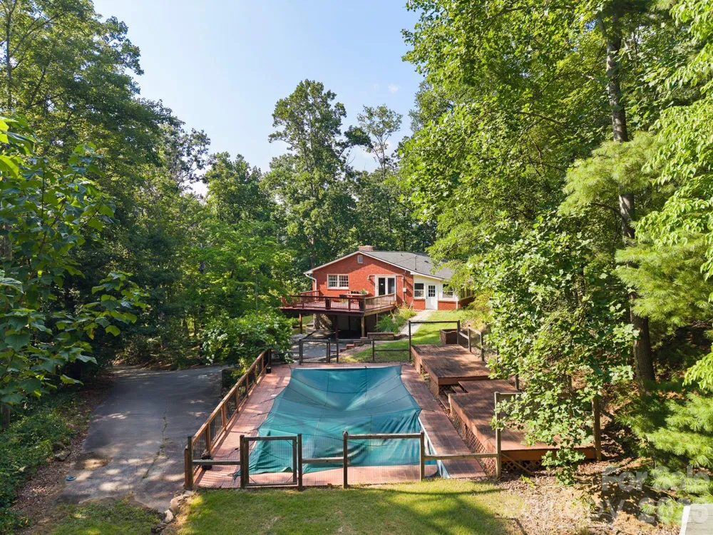 233 Church Road Fairview, NC 28730