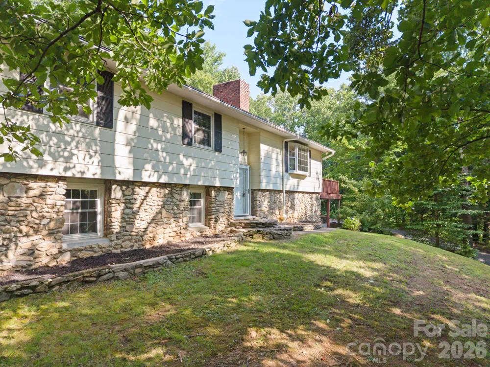 233 Church Road Fairview, NC 28730