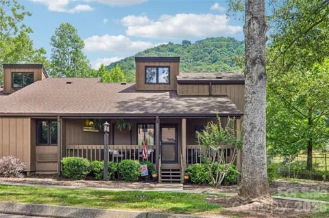 147 W Lake Drive S #1206