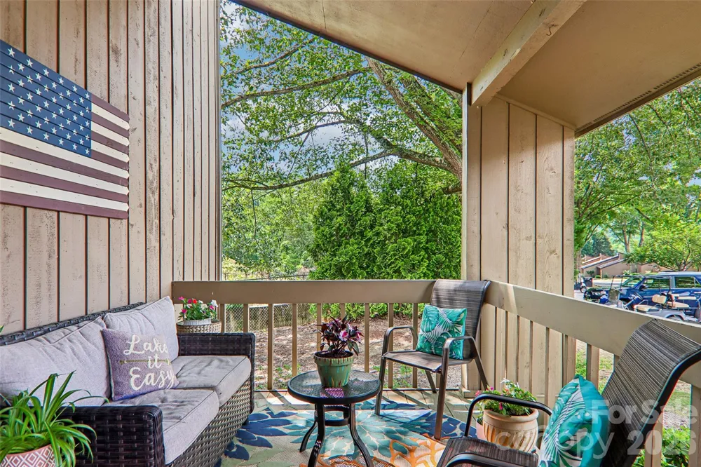 147 W Lake Drive S #1206 Lake Lure, NC 28746