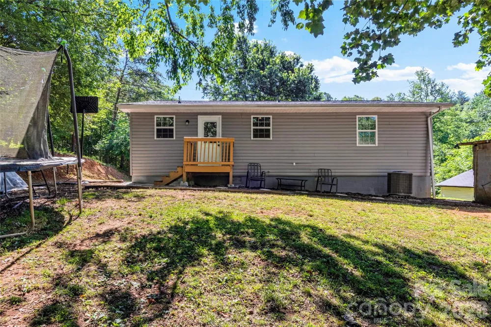 848 Huffman River Lane Purlear, NC 28665