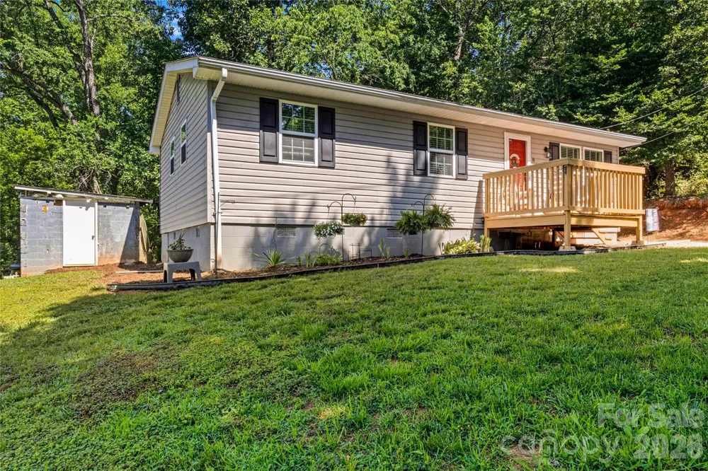 848 Huffman River Lane Purlear, NC 28665