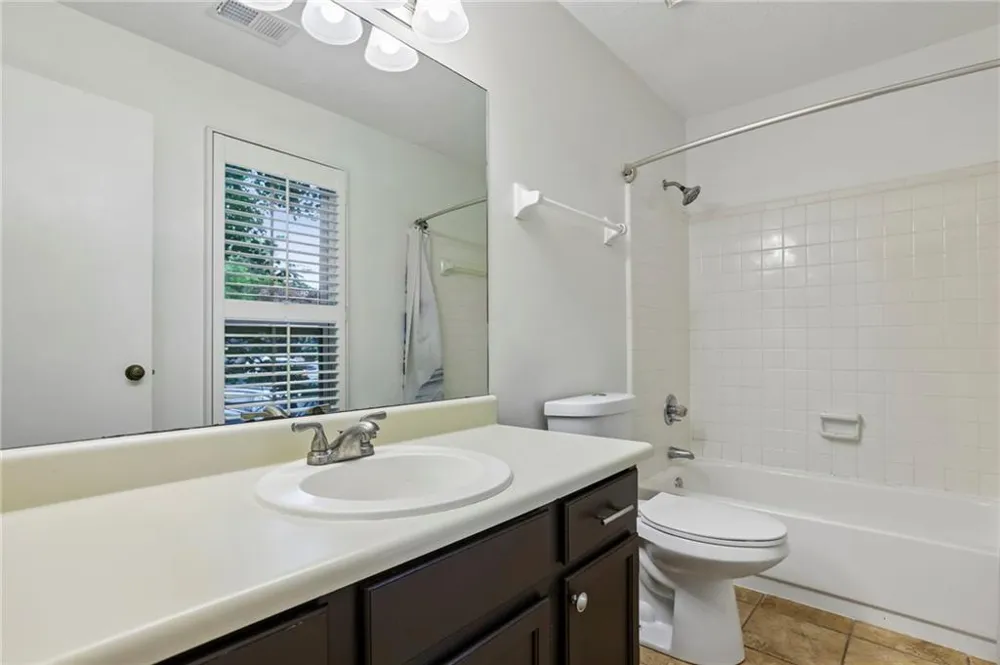 436 Teal Court Roswell, GA 30076