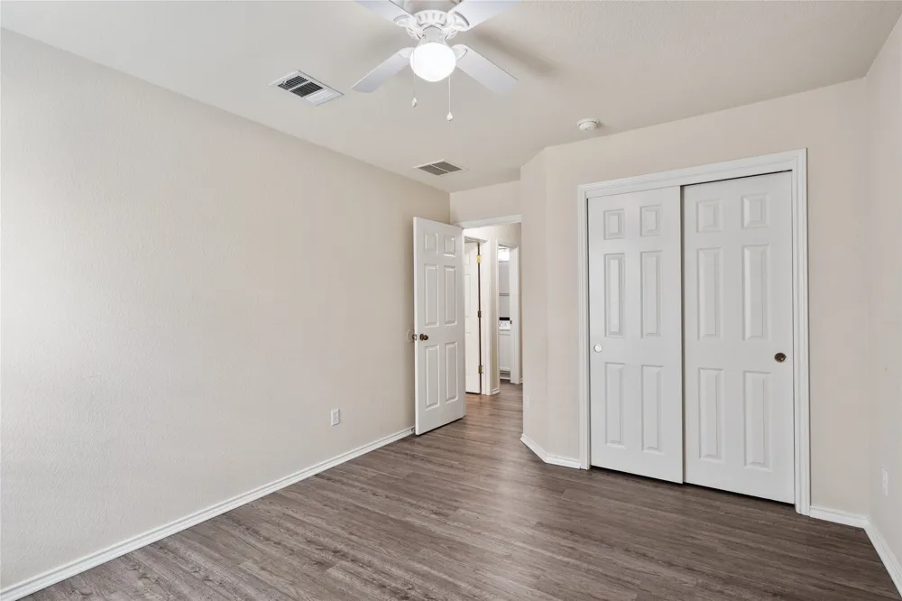 3924 Links Lane Round Rock, TX 78664