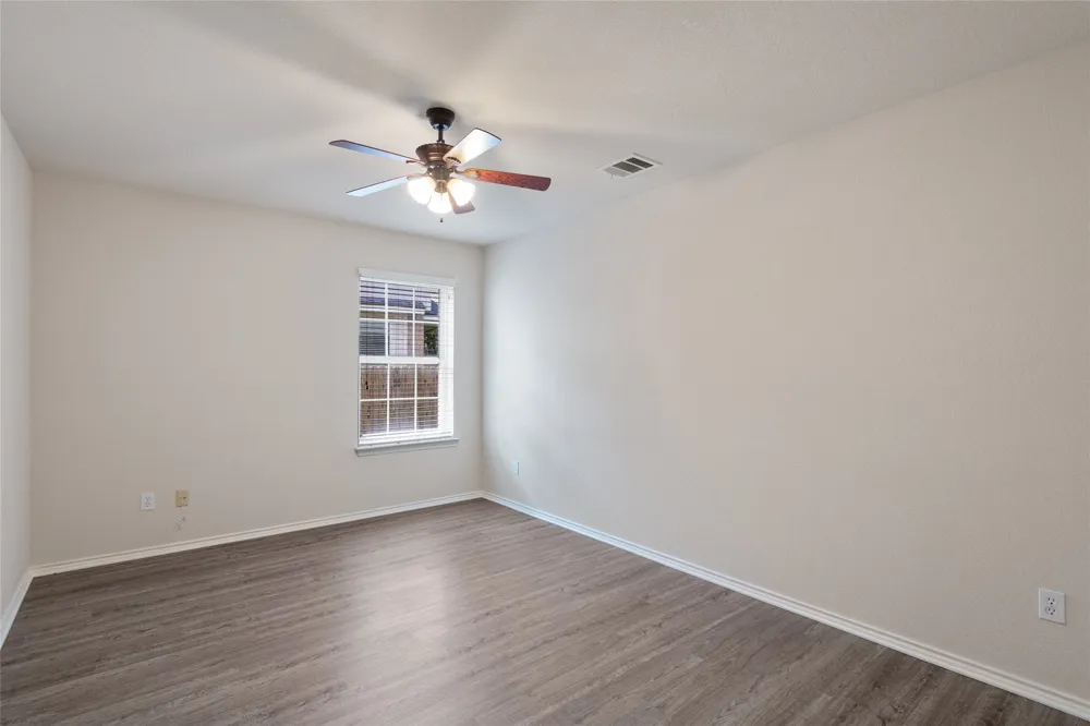 3924 Links Lane Round Rock, TX 78664