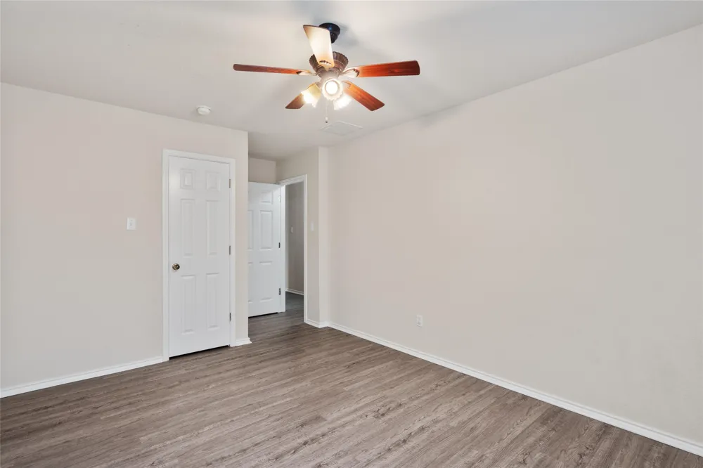 3924 Links Lane Round Rock, TX 78664