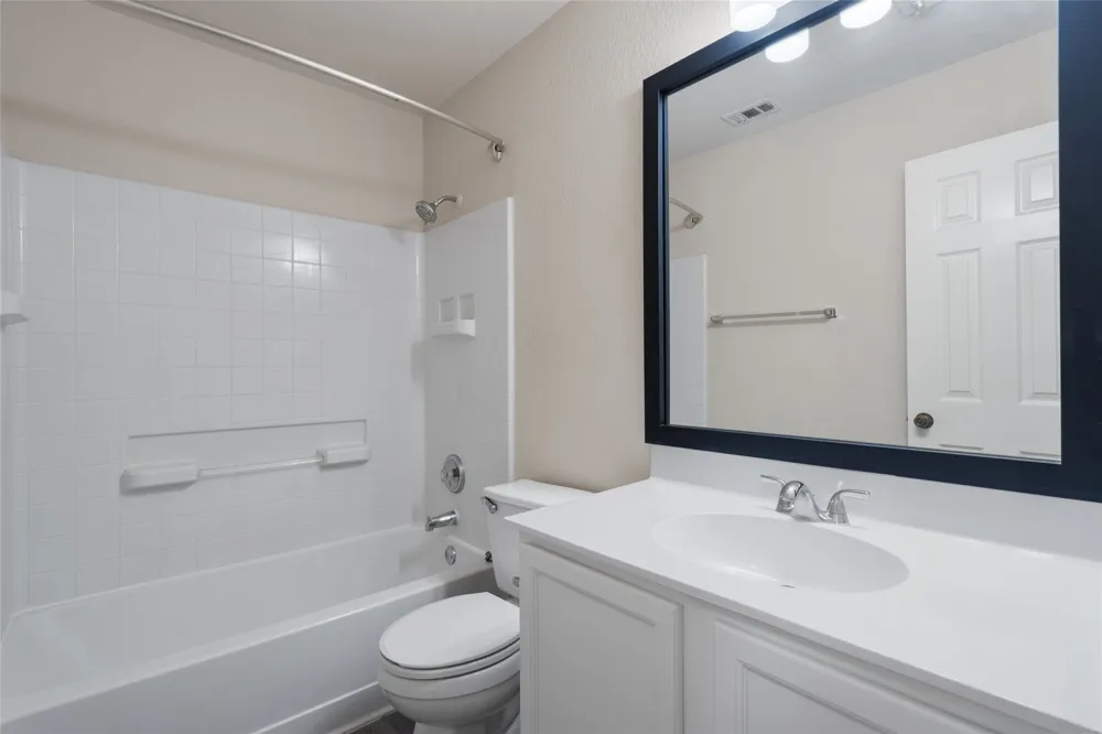 3924 Links Lane Round Rock, TX 78664