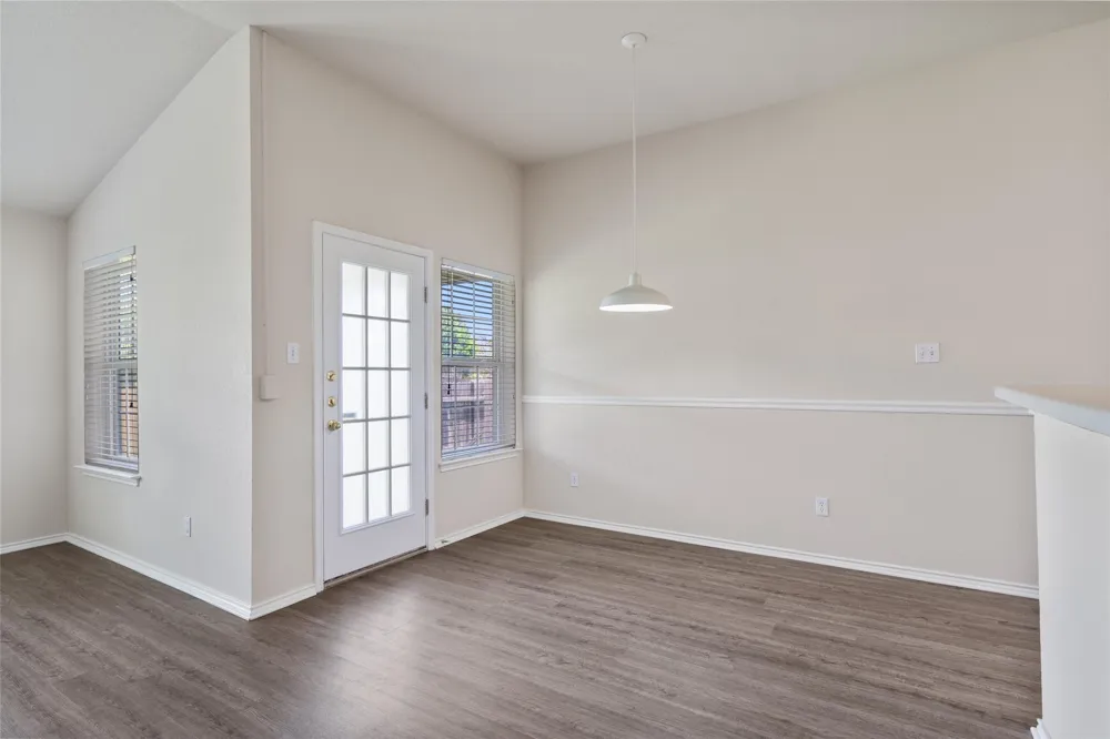 3924 Links Lane Round Rock, TX 78664