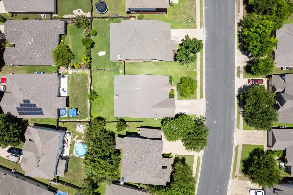 3924 Links Lane Round Rock, TX 78664