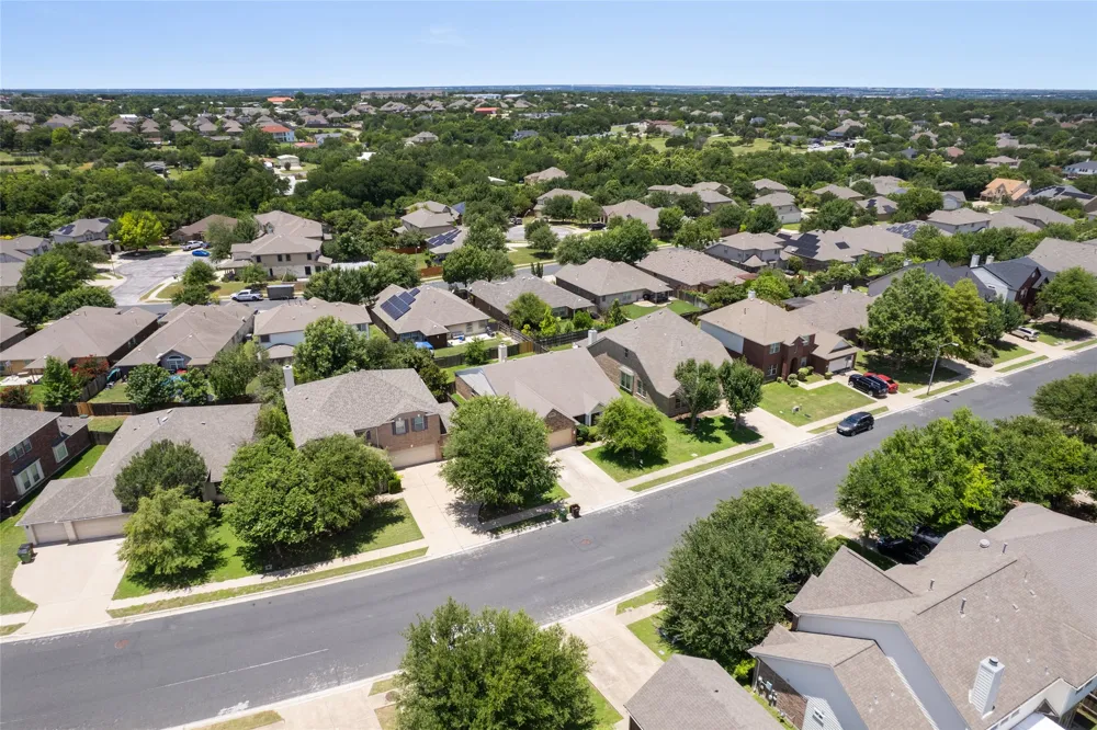 3924 Links Lane Round Rock, TX 78664