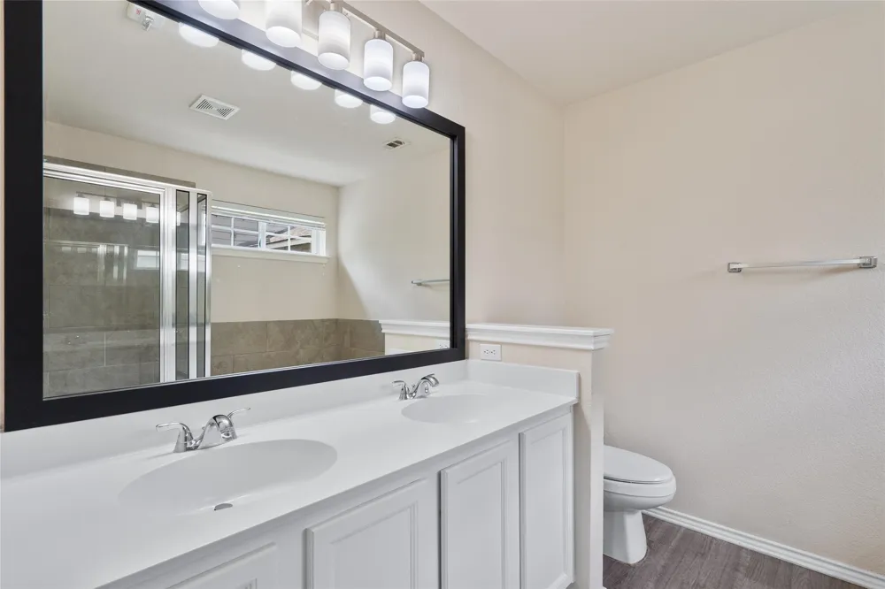 3924 Links Lane Round Rock, TX 78664