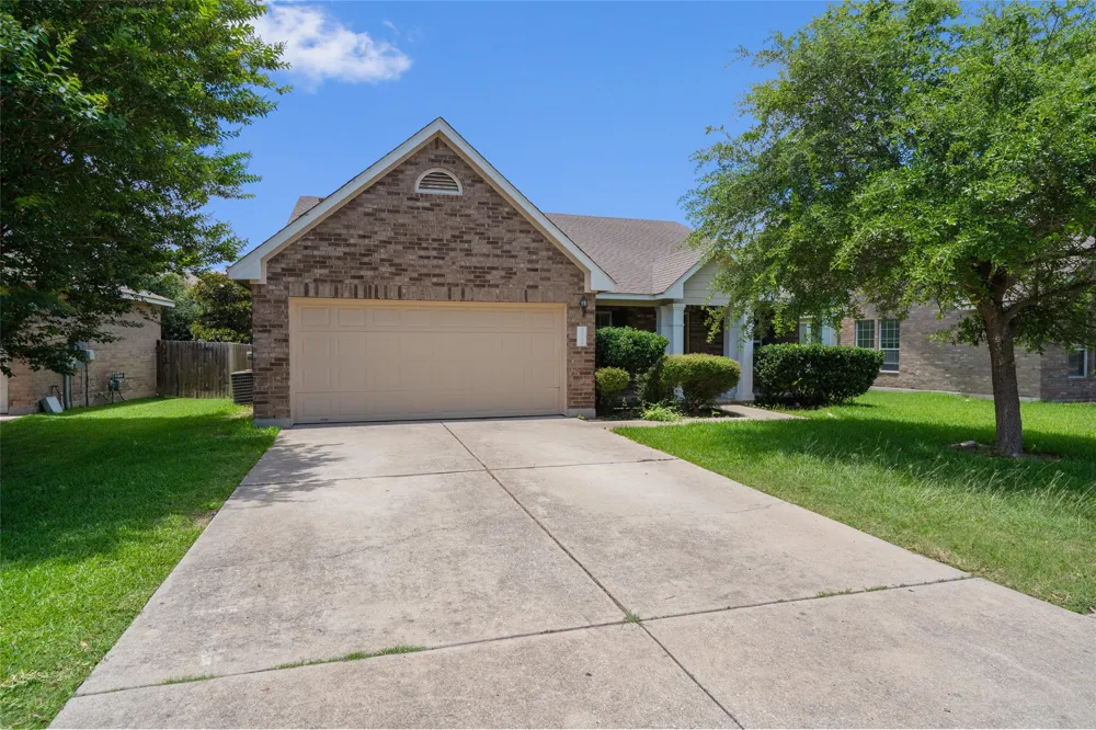 3924 Links Lane Round Rock, TX 78664