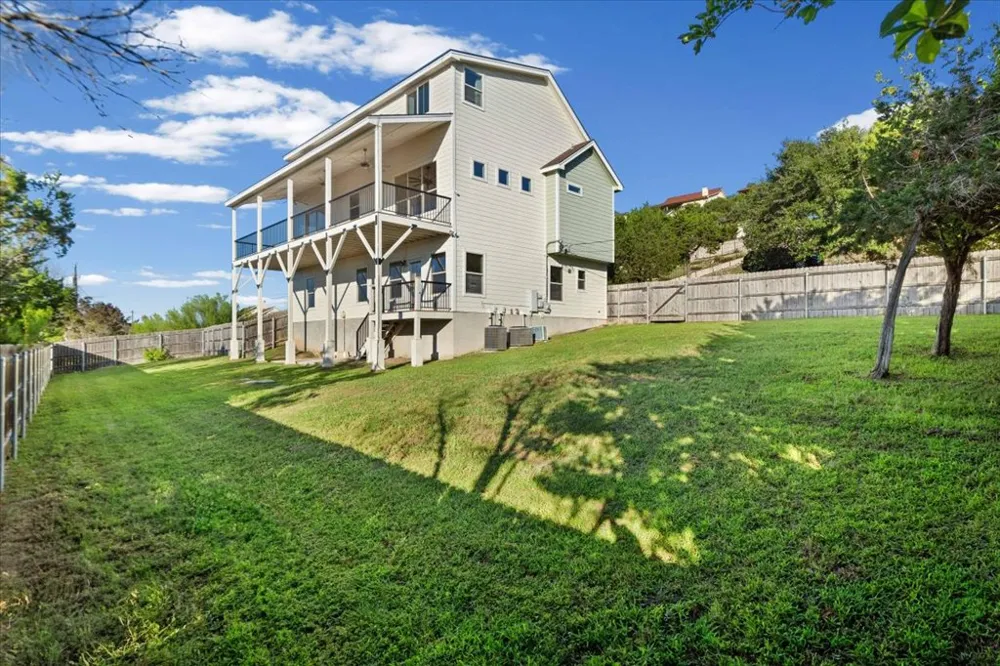 406 Rogart Drive Spicewood, TX 78669