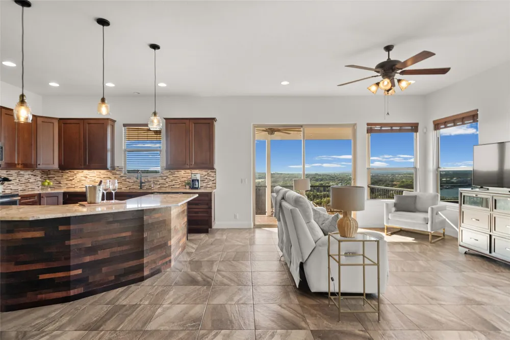 406 Rogart Drive Spicewood, TX 78669