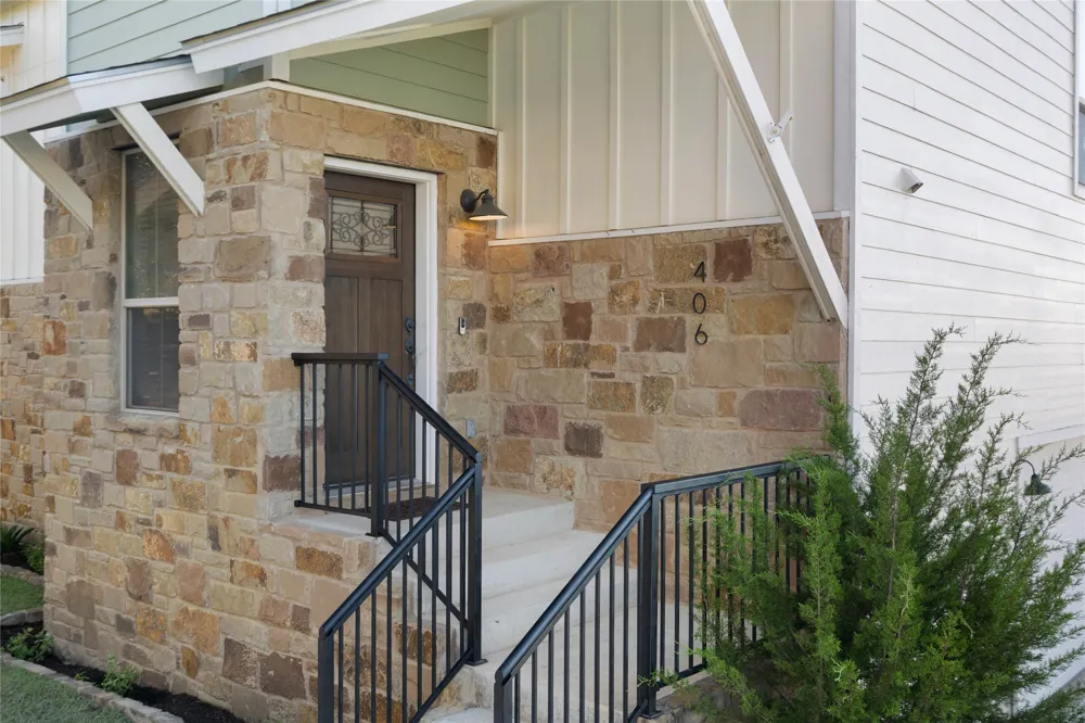 406 Rogart Drive Spicewood, TX 78669