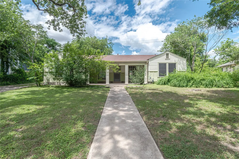 1202 Norwood Road Austin, TX 78722