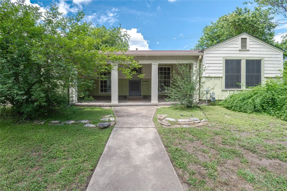 1202 Norwood Road Austin, TX 78722
