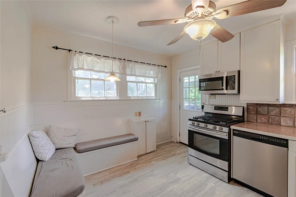 1202 Norwood Road Austin, TX 78722