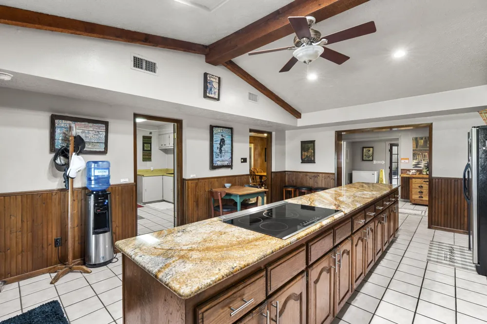 3345 E Austin Street Giddings, TX 78942