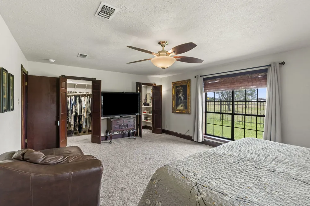3345 E Austin Street Giddings, TX 78942