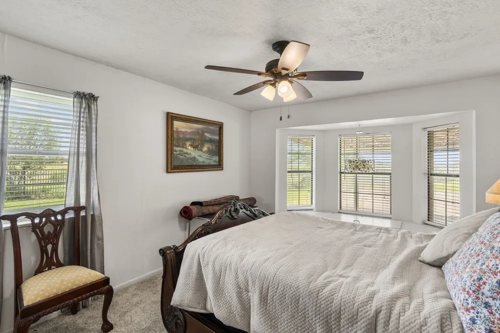 3345 E Austin Street Giddings, TX 78942