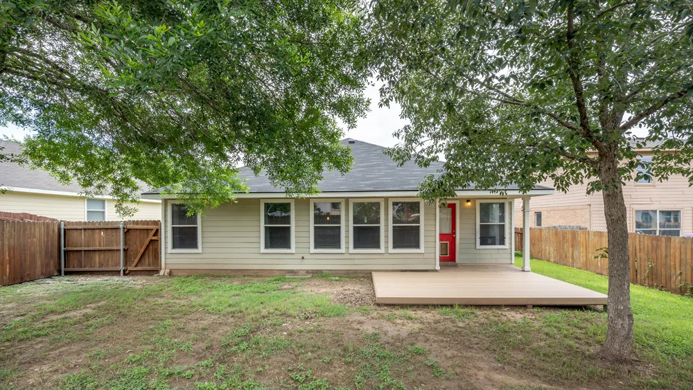 257 Lake Washington Drive Kyle, TX 78640