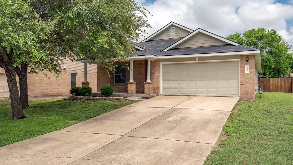 257 Lake Washington Drive Kyle, TX 78640