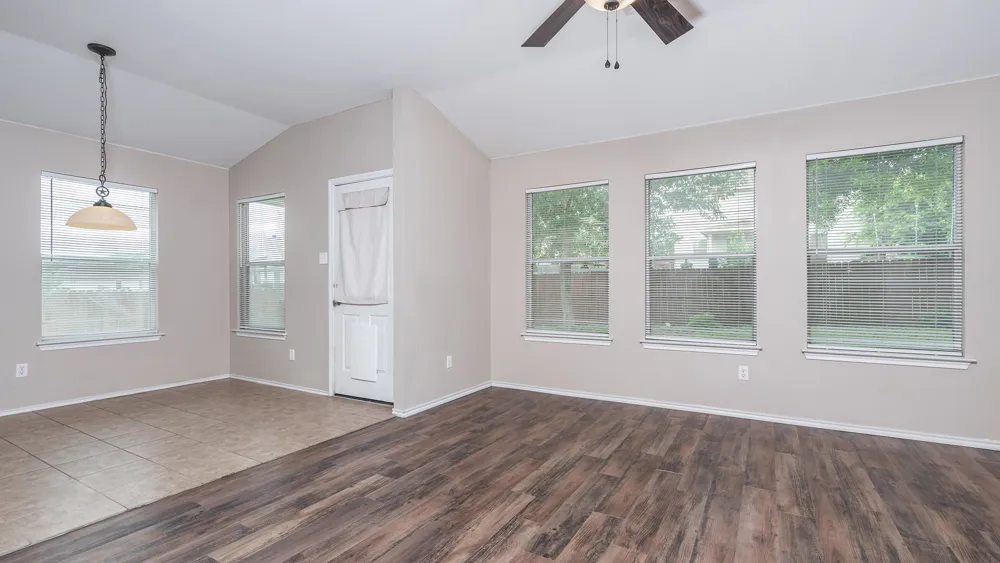 257 Lake Washington Drive Kyle, TX 78640